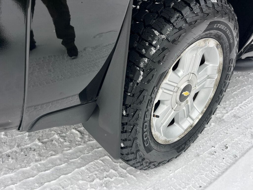 2013 Chevrolet Avalanche Z71 Off-Road Black Diamond - 22950734 - 16