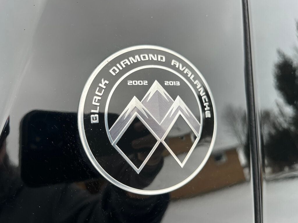 2013 Chevrolet Avalanche Z71 Off-Road Black Diamond - 22950734 - 17