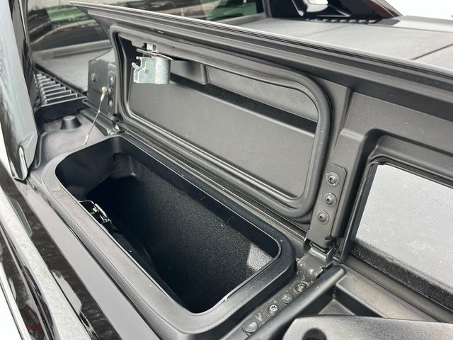 2013 Chevrolet Avalanche Z71 Off-Road Black Diamond - 22950734 - 21