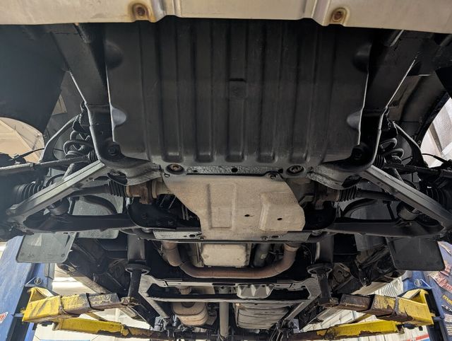 2013 Chevrolet Avalanche Z71 Off-Road Black Diamond - 22950734 - 22