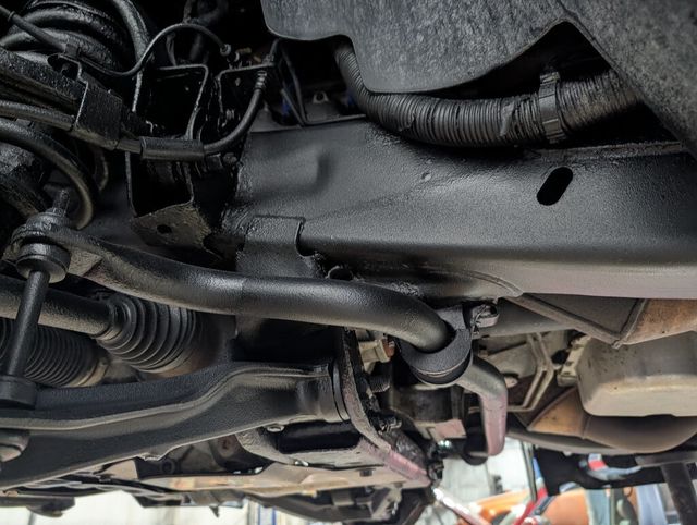 2013 Chevrolet Avalanche Z71 Off-Road Black Diamond - 22950734 - 28