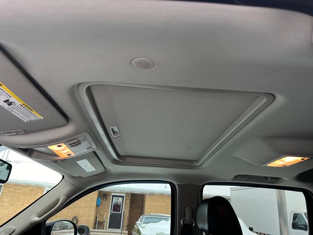 2013 Chevrolet Avalanche Z71 Off-Road Black Diamond - 22950734 - 42