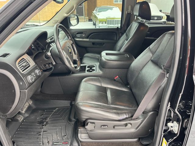 2013 Chevrolet Avalanche Z71 Off-Road Black Diamond - 22950734 - 43