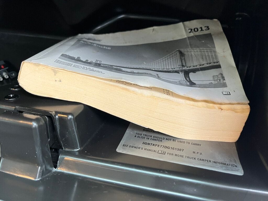 2013 Chevrolet Avalanche Z71 Off-Road Black Diamond - 22950734 - 56