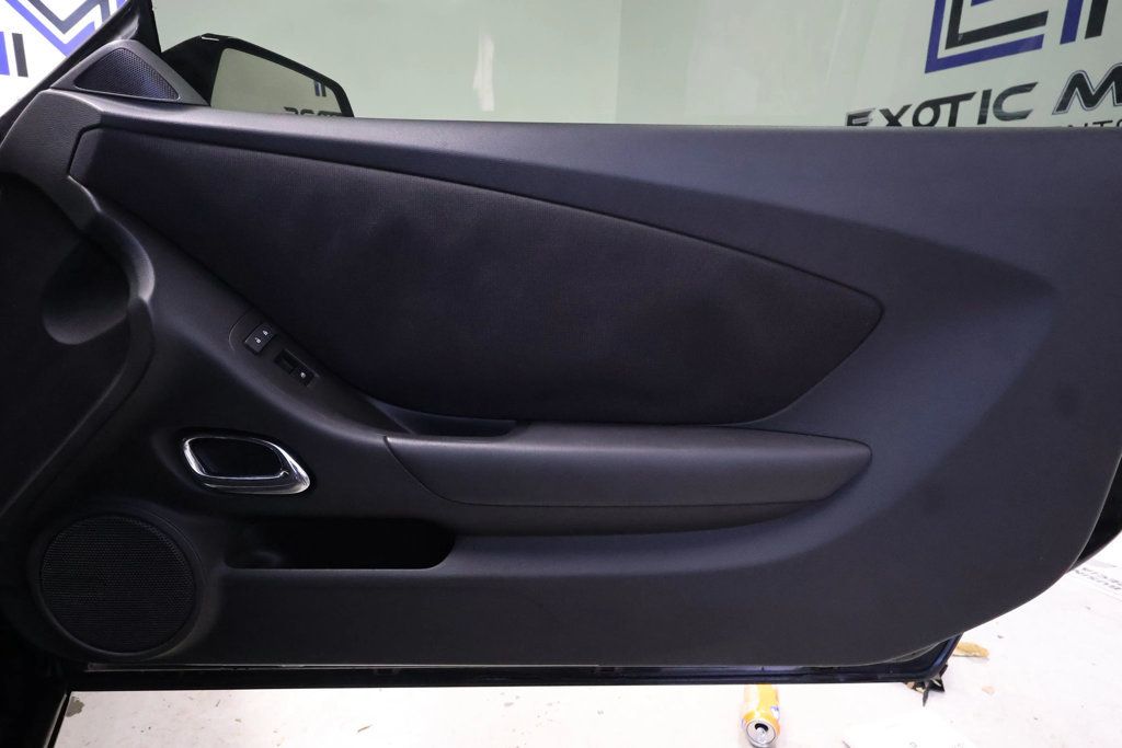 2013 Chevrolet Camaro 1SS, CLEAN CARFAX, AUTO TRANS, SPOILER, TINTED, BLUETOOTH!!! - 22926117 - 29