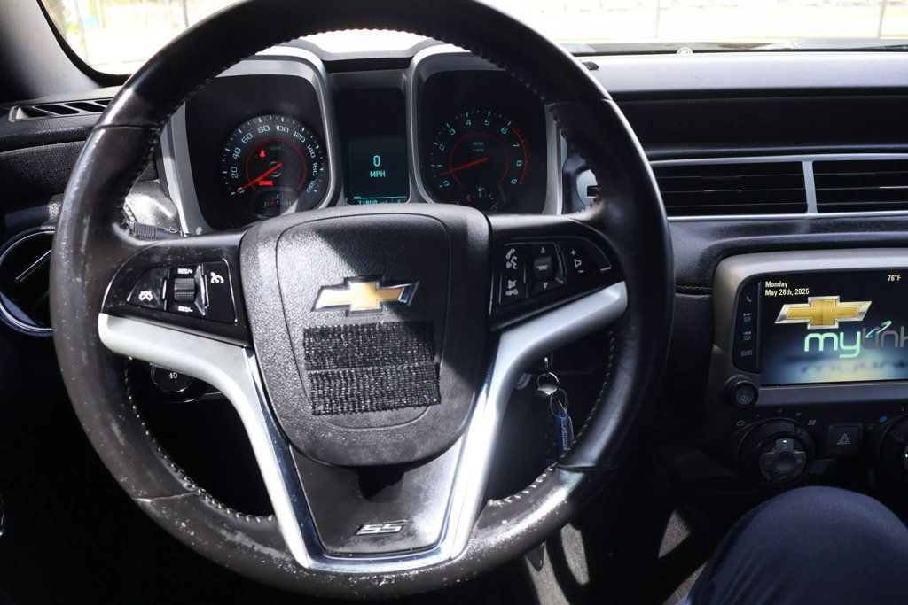 2013 Chevrolet Camaro 1SS photo 21