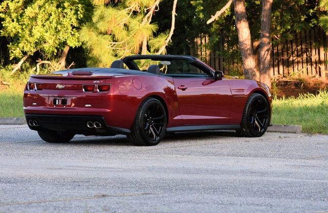 2013 Chevrolet Camaro 2 Door Convertible ZL1 W/Navigation - 23079706 - 31