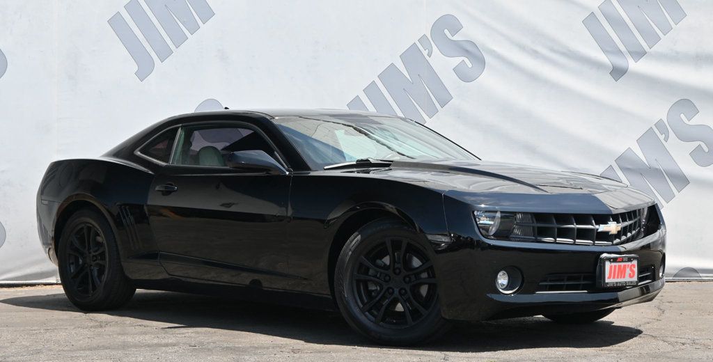 2013 Chevrolet Camaro 1LT photo 2