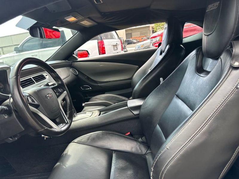 2013 Chevrolet Camaro 2SS photo 12