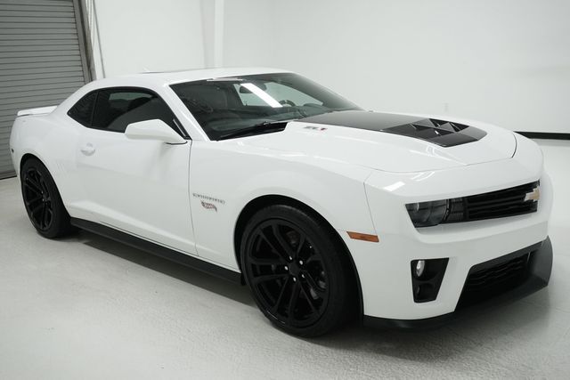 2013 Chevrolet Camaro 2dr Coupe ZL1 - 22942236 - 2
