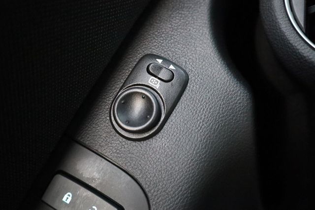 2013 Chevrolet Camaro LT - 23095859 - 32