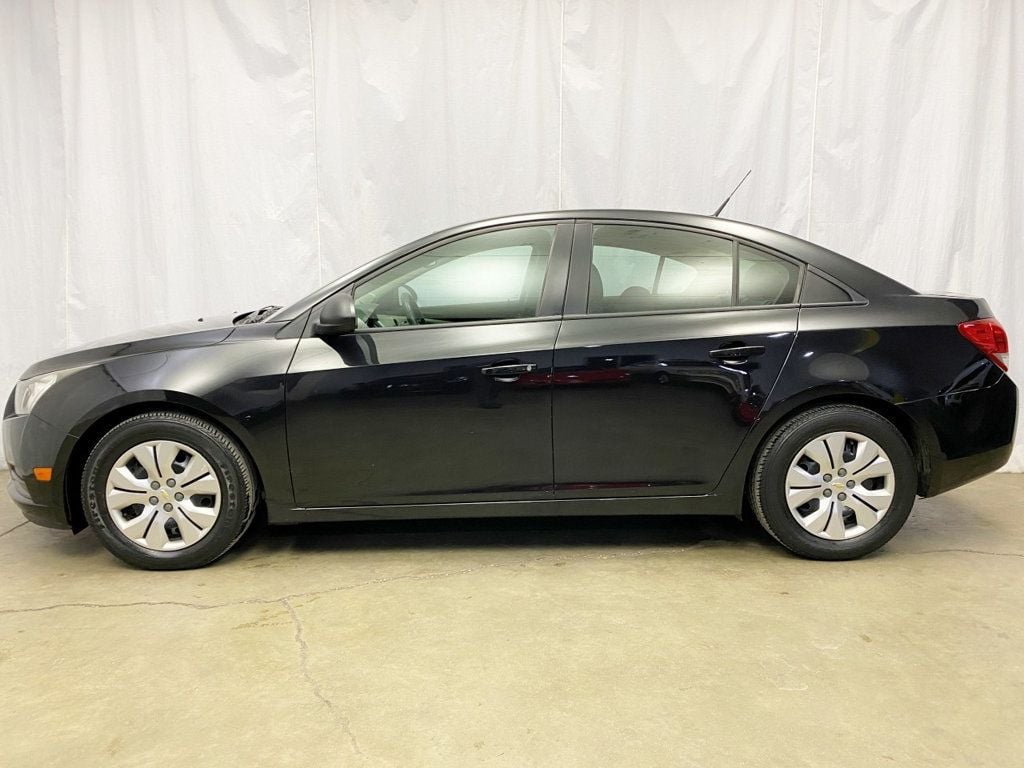 2013 Chevrolet CRUZE 4dr Sedan Automatic LS - 22744673 - 1