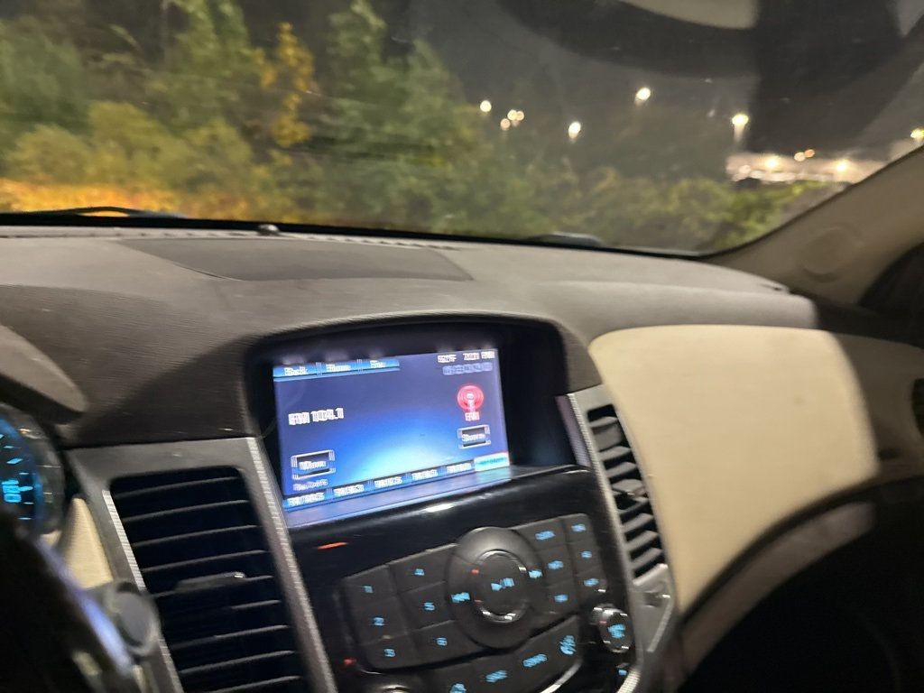 2013 Chevrolet CRUZE 4dr Sedan LTZ - 22939137 - 12