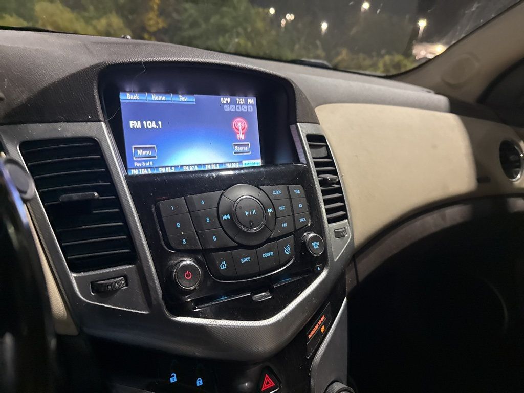 2013 Chevrolet CRUZE 4dr Sedan LTZ - 22939137 - 13