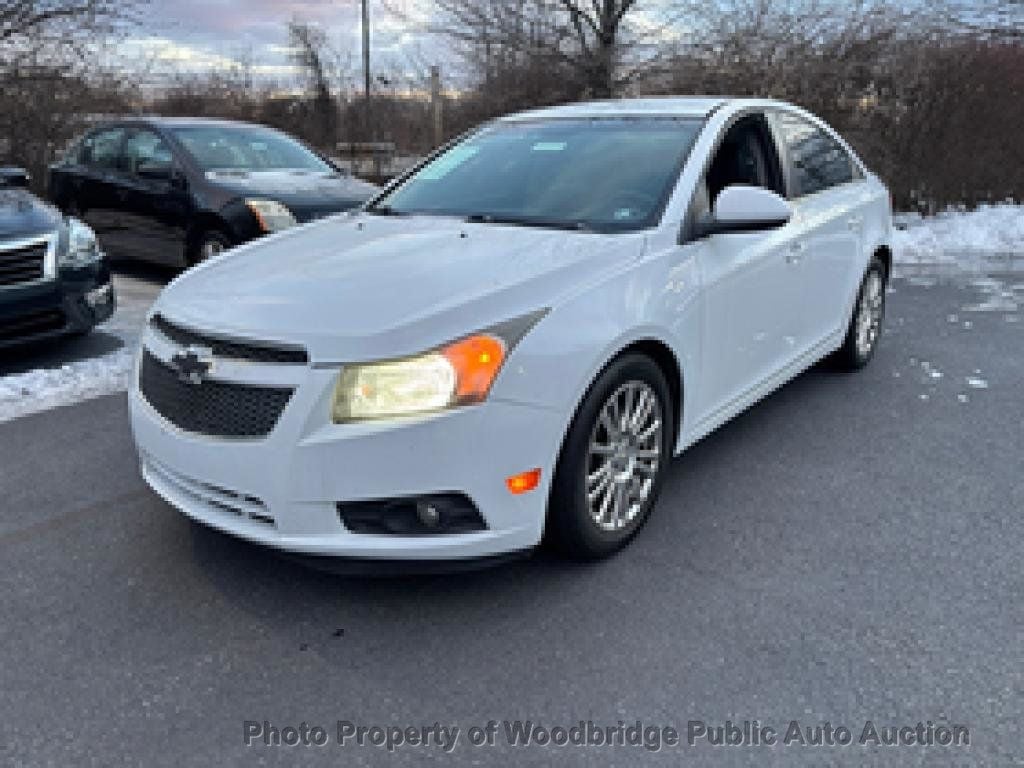 2013 Chevrolet CRUZE 4dr Sedan Manual ECO - 22969099 | Video 1