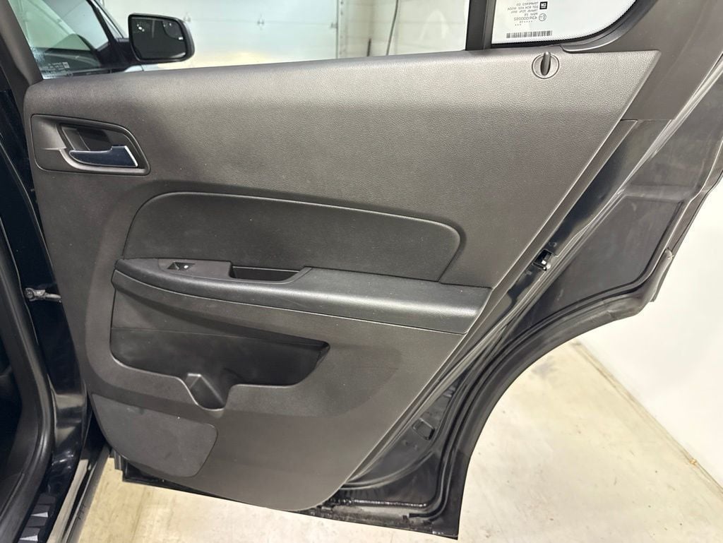 2013 Chevrolet Equinox FWD 4dr LS - 23023080 - 32