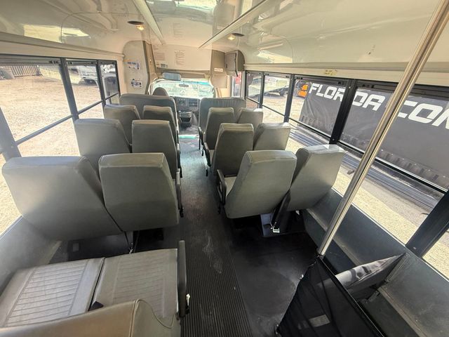 2013 Chevrolet Express 14 Passenger Shuttle Bus 3500 Van 159 - 23017168 - 6