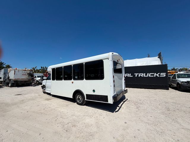 2013 Chevrolet Express 23 Passenger Shuttle Bus 4500 Van 159 - 23018740 - 2
