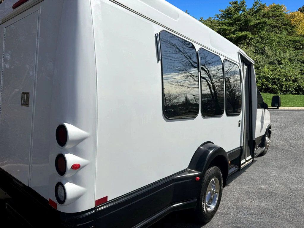 2013 Chevrolet Express 3500 TurtleTop VanTerra Shuttle Bus For Students Tours Charters Activity & Church Transport - 22990662 - 4