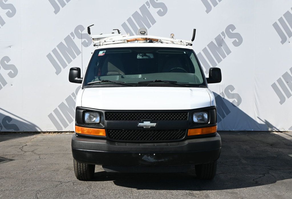 Chevrolet Express photo 2