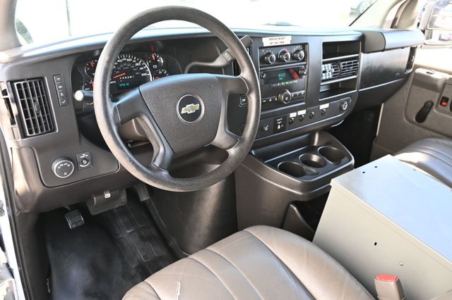 2013 Chevrolet Express Cargo Van 2500 - 23087529 - 4