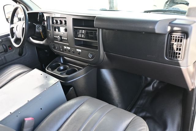 2013 Chevrolet Express Cargo Van 2500 - 23087529 - 5