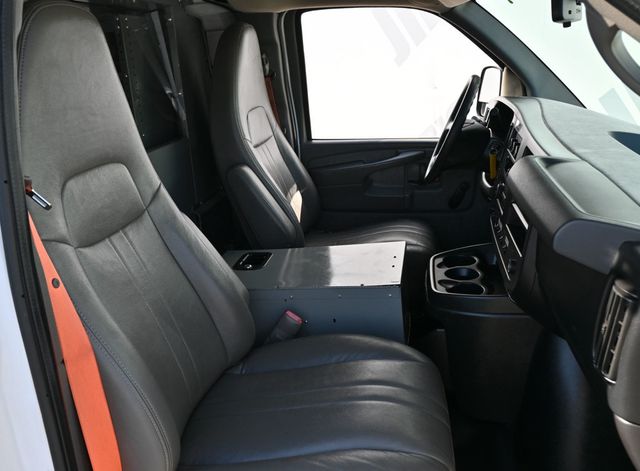 2013 Chevrolet Express Cargo Van 2500 - 23087529 - 7