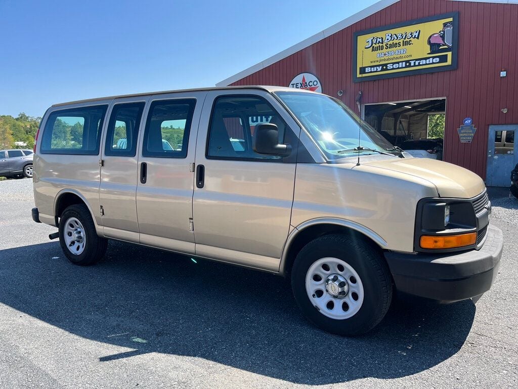 2013 Chevrolet Express Cargo Van RWD 1500 135" - 22572737 - 0