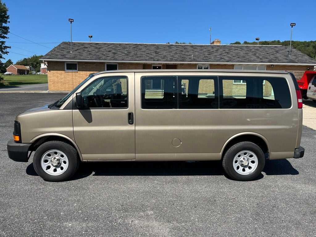 2013 Chevrolet Express Cargo Van RWD 1500 135" - 22572737 - 5