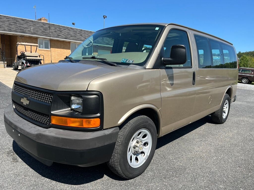 2013 Chevrolet Express Cargo Van RWD 1500 135" - 22572737 - 6