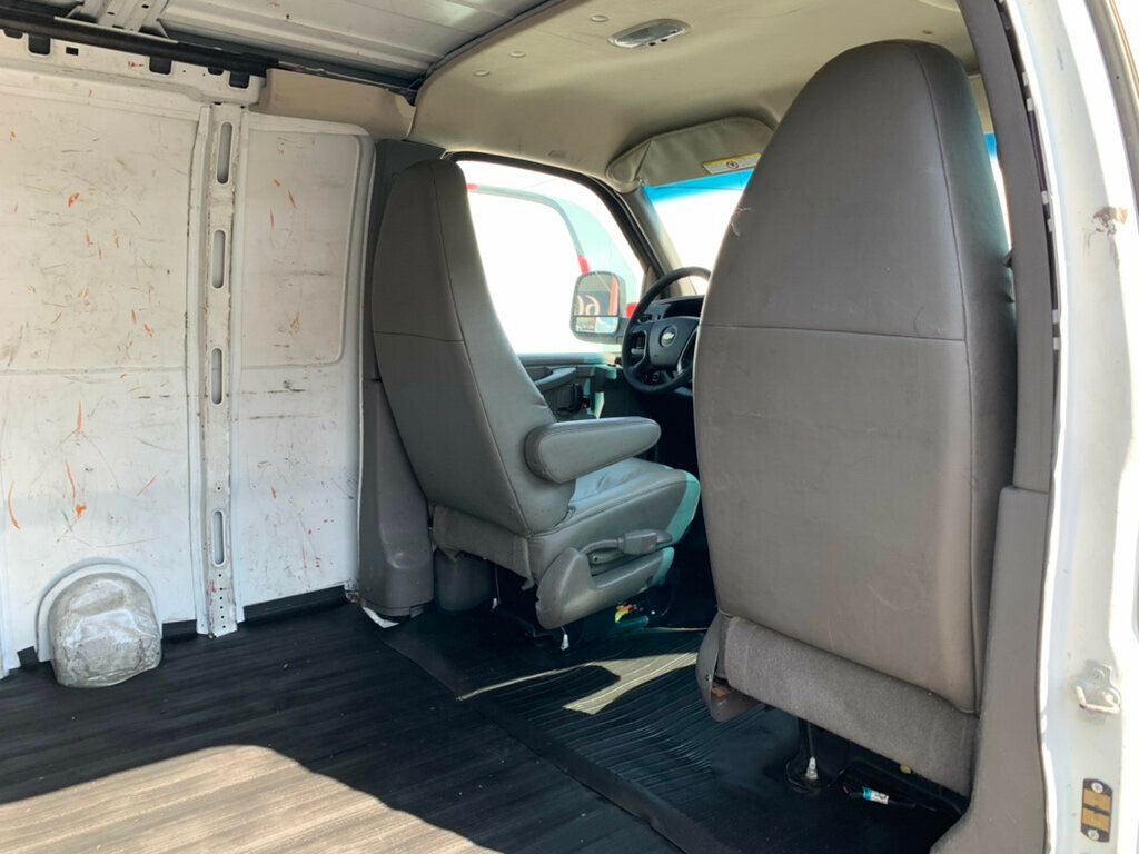 2013 Chevrolet Express Cargo Van photo 3