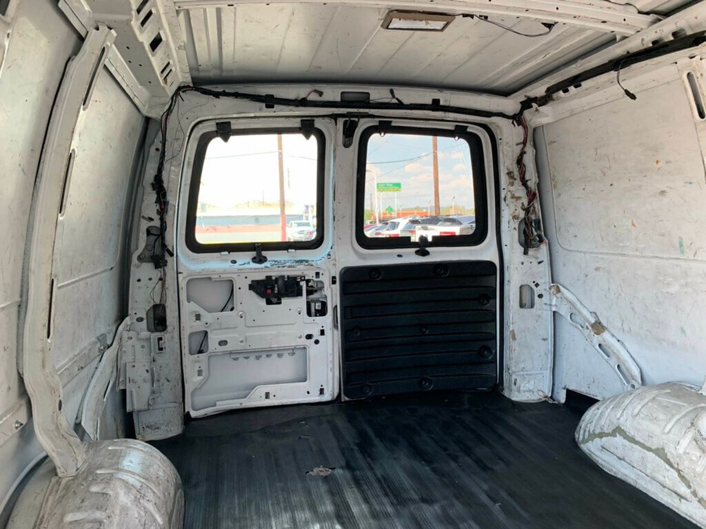 2013 Chevrolet Express Cargo Van photo 4
