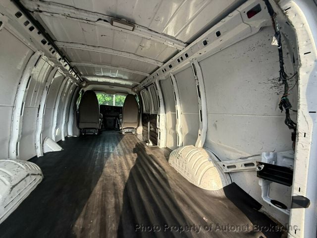 2013 Chevrolet Express Cargo Van RWD 2500 155" - 23062361 - 22