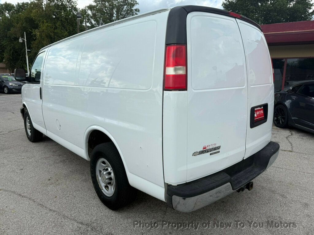 2013 Chevrolet Express Cargo Van photo 14