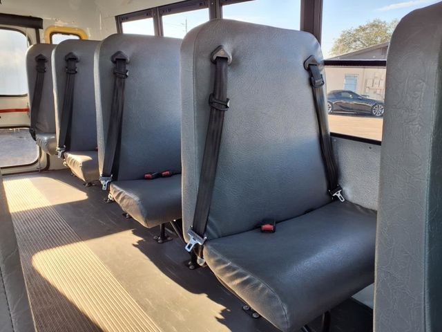 2013 Chevrolet Express Commercial Cutaway 3500 Van 139" - 22770069 - 13