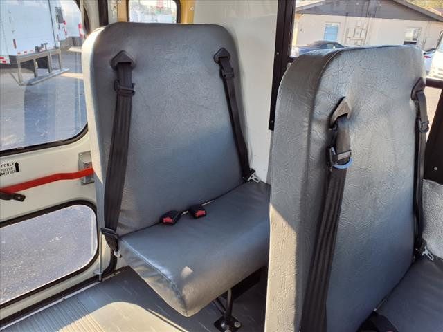 2013 Chevrolet Express Commercial Cutaway 3500 Van 139" - 22770069 - 15