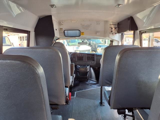 2013 Chevrolet Express Commercial Cutaway 3500 Van 139" - 22770069 - 18