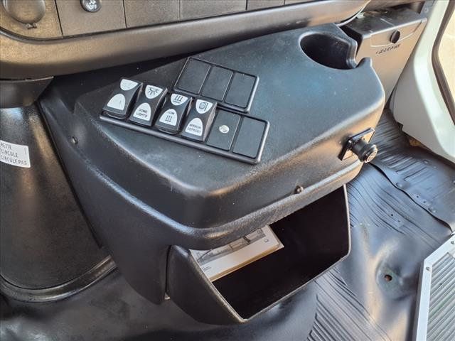 2013 Chevrolet Express Commercial Cutaway 3500 Van 139" - 22770069 - 21