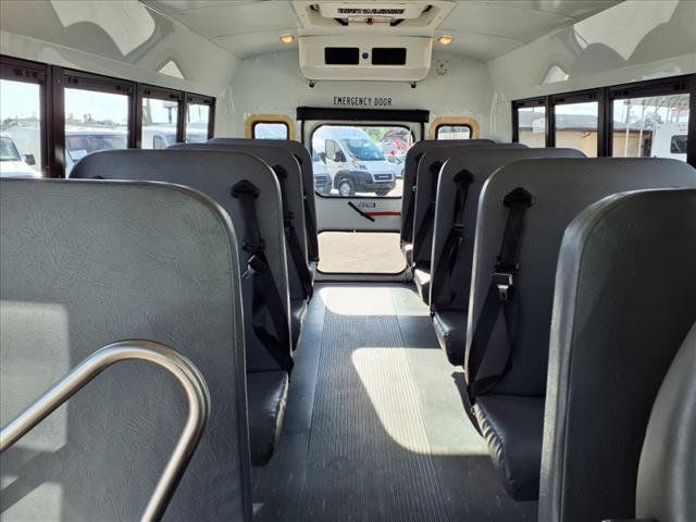 2013 Chevrolet Express Commercial Cutaway 3500 Van 139" - 22776601 - 11