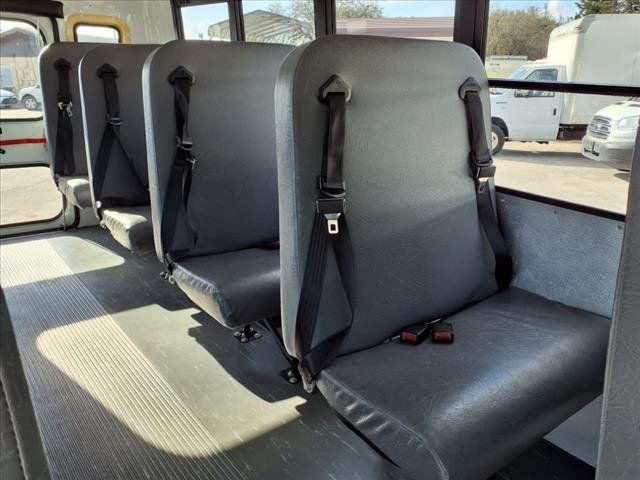 2013 Chevrolet Express Commercial Cutaway 3500 Van 139" - 22776601 - 13