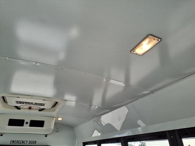 2013 Chevrolet Express Commercial Cutaway 3500 Van 139" - 22776601 - 18