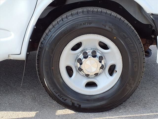 2013 Chevrolet Express Commercial Cutaway 3500 Van 139" - 22776601 - 35