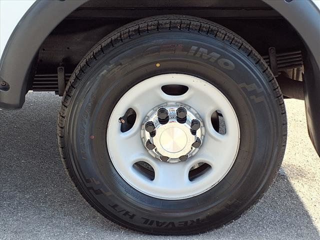 2013 Chevrolet Express Commercial Cutaway 3500 Van 139" - 22776601 - 39