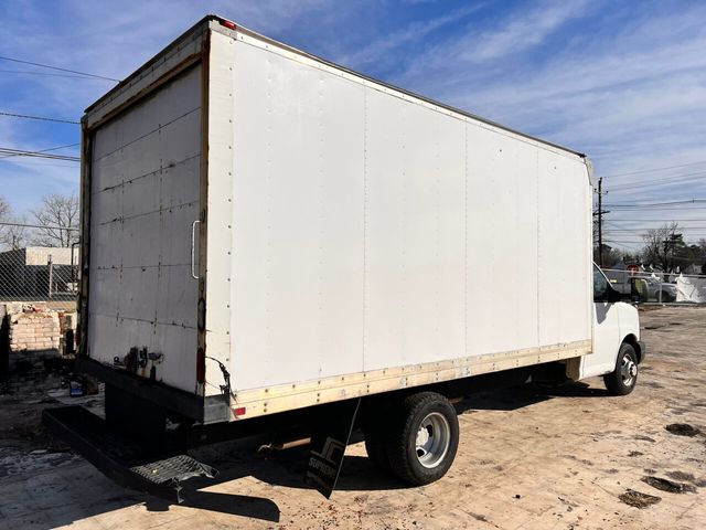 2013 Chevrolet Express Commercial Cutaway BOX TRUCK / 3500 - 21625583 - 1