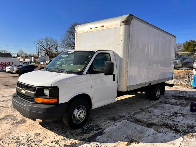 2013 Chevrolet Express Commercial Cutaway BOX TRUCK / 3500 - 21625583 - 3