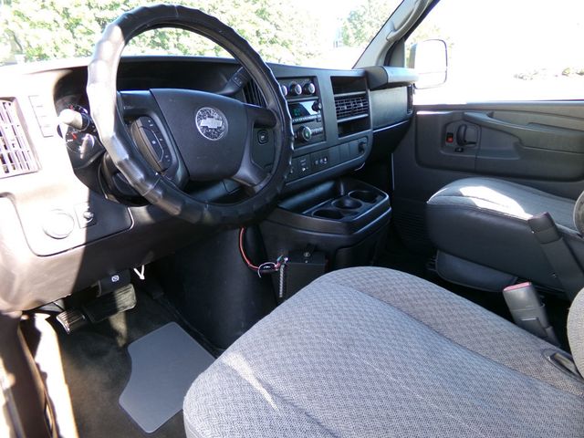 2013 Chevrolet Express Passenger 15 PASS LT - 22948610 - 9