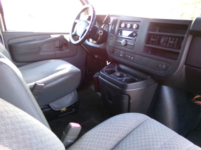 2013 Chevrolet Express Passenger 15 PASS LT - 22948610 - 11