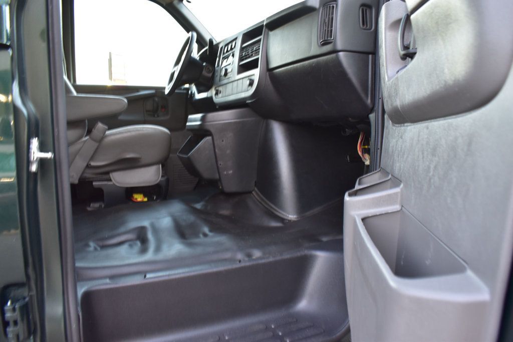 2013 Chevrolet Express Passenger RWD 3500 155" LS w/1LS - 23024996 - 16