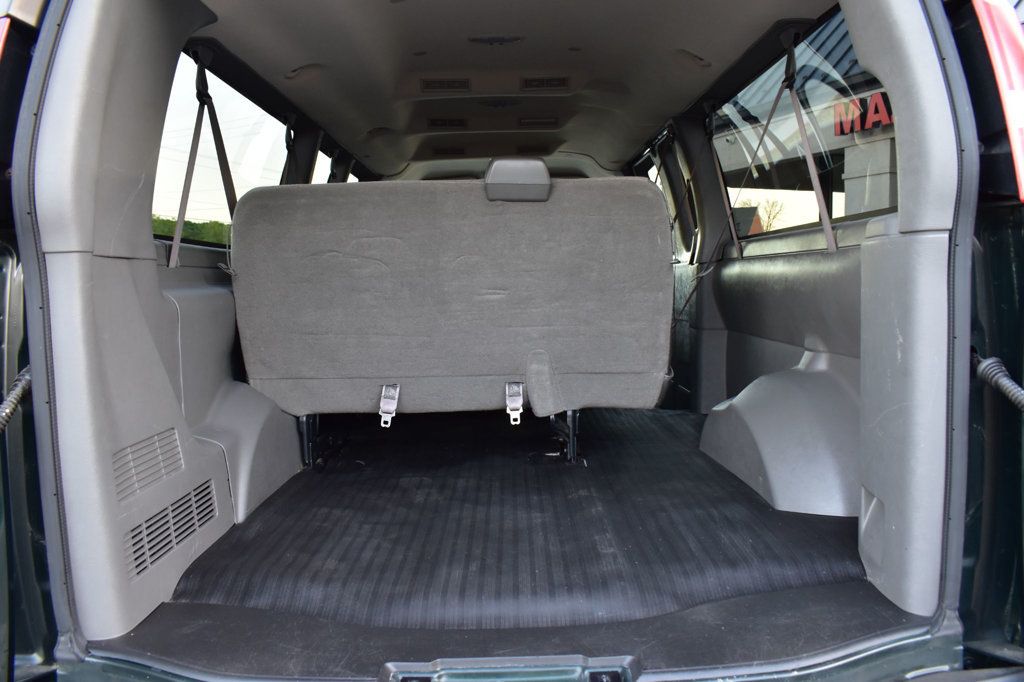 2013 Chevrolet Express Passenger RWD 3500 155" LS w/1LS - 23024996 - 23