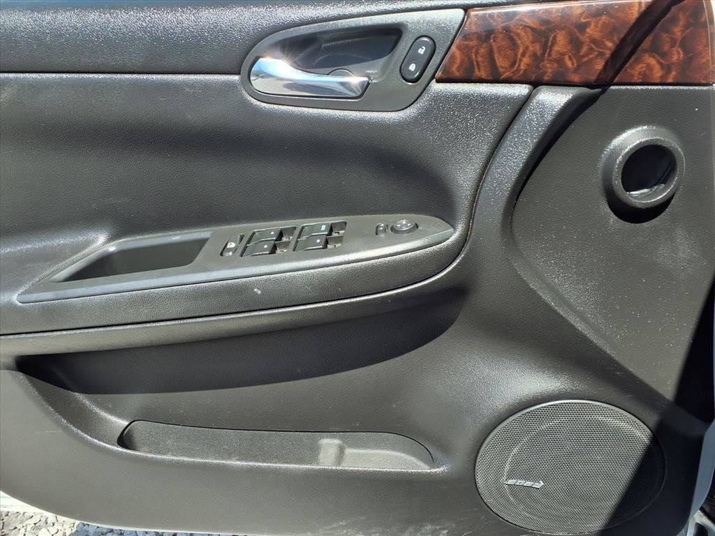 2013 Chevrolet Impala 4dr Sedan LTZ - 22915398 - 10